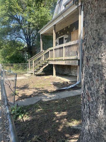 11615 S Lafayette Avenue, Chicago, IL 60628