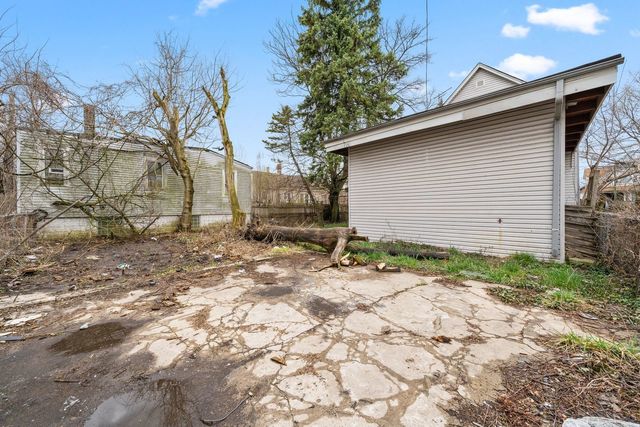 11615 S Lafayette Avenue, Chicago, IL 60628