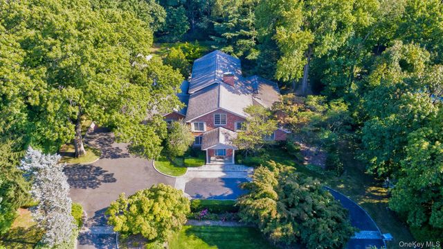 16 Barkers Point Road, Sands Point, NY 11050