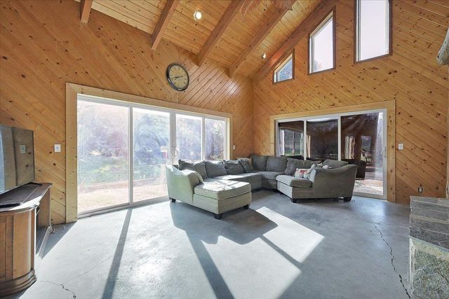 13980 Mountain House Rd, Nevada City, CA 95959