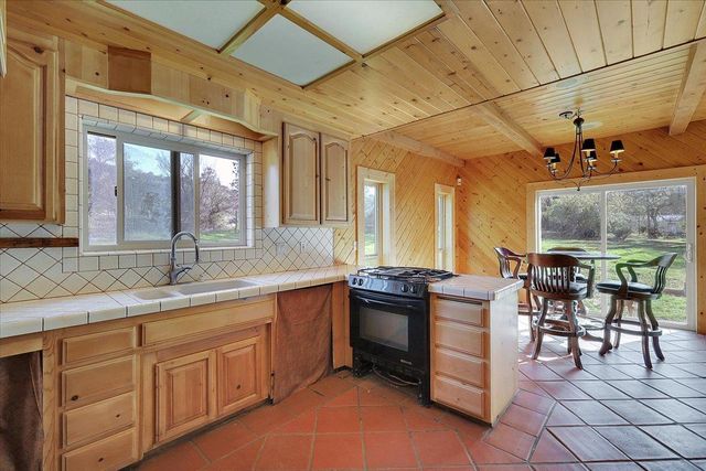 13980 Mountain House Rd, Nevada City, CA 95959