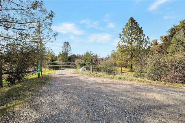 13980 Mountain House Rd, Nevada City, CA 95959