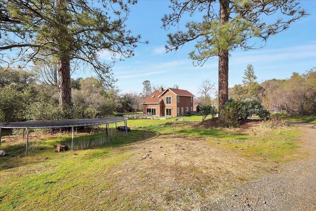 13980 Mountain House Rd, Nevada City, CA 95959