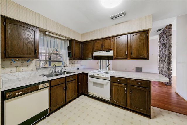 1548 FOXRIDGE RUN SW, Winter Haven, FL 33880