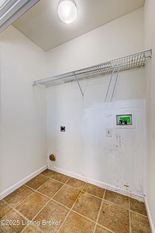 6106 Dewitt Dr, Louisville, KY 40258