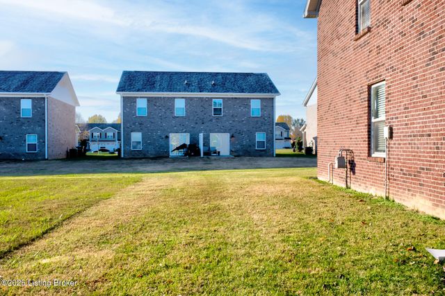 6106 Dewitt Dr, Louisville, KY 40258