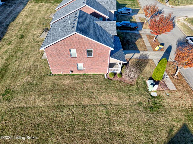 6106 Dewitt Dr, Louisville, KY 40258