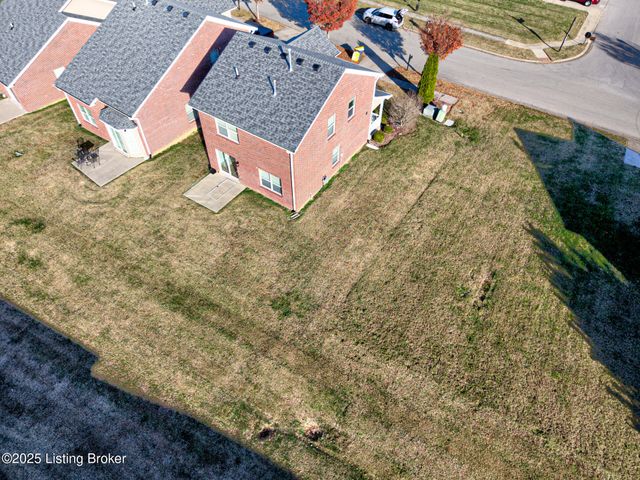 6106 Dewitt Dr, Louisville, KY 40258