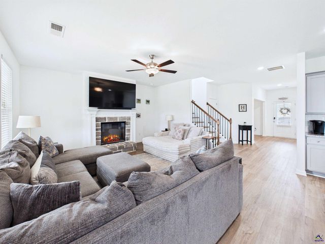300 David's Place Drive, Warner Robins, GA 31088