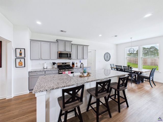 300 David's Place Drive, Warner Robins, GA 31088