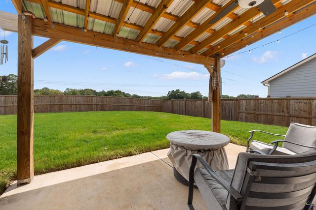 300 David's Place Drive, Warner Robins, GA 31088