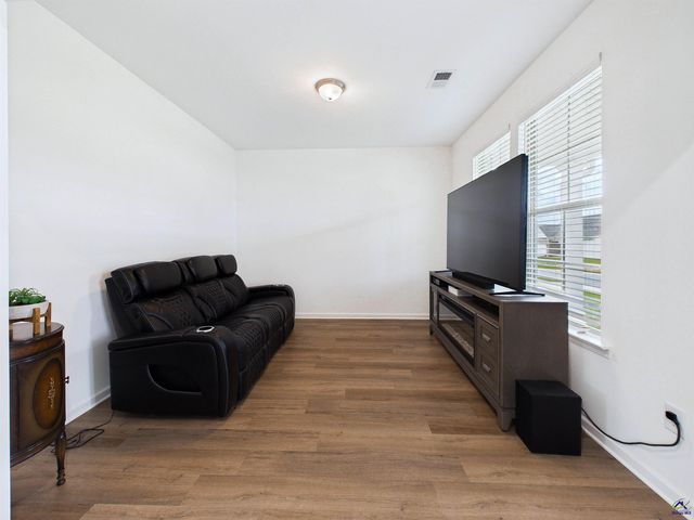 300 David's Place Drive, Warner Robins, GA 31088