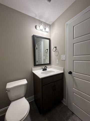 772 Lillian Grace Dr, Clarksville, TN 37043