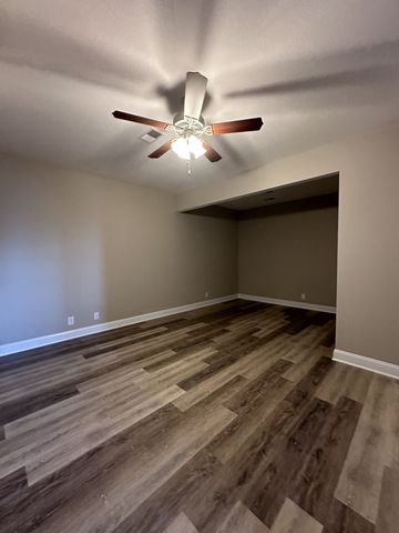 772 Lillian Grace Dr, Clarksville, TN 37043