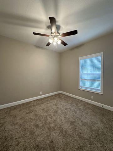 772 Lillian Grace Dr, Clarksville, TN 37043