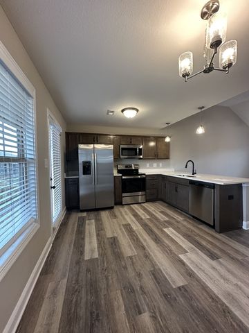 772 Lillian Grace Dr, Clarksville, TN 37043