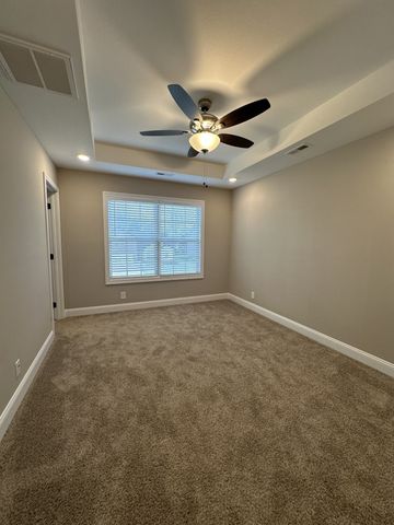 772 Lillian Grace Dr, Clarksville, TN 37043