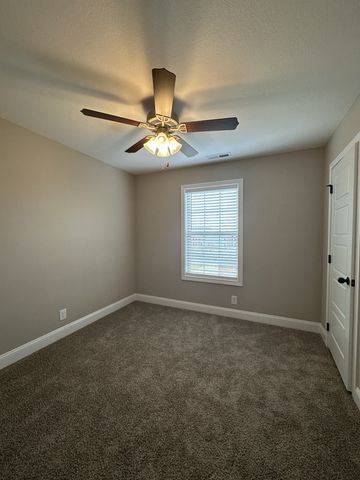 772 Lillian Grace Dr, Clarksville, TN 37043