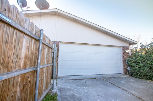 5220 Pruitt Drive, The Colony, TX 75056