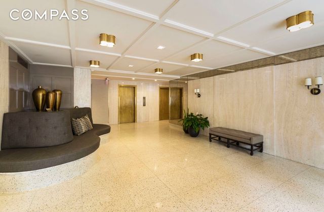 330 3rd Ave Apt 1K, New York City, NY 10010
