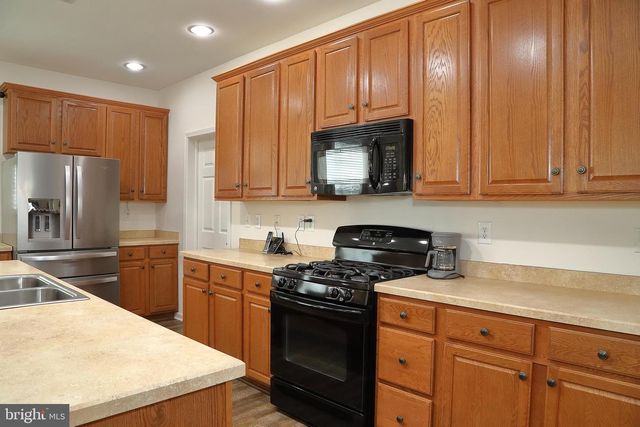 663 THOREAU DR, Mount Joy, PA 17552