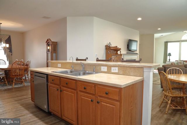 663 THOREAU DR, Mount Joy, PA 17552