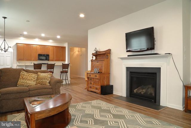 663 THOREAU DR, Mount Joy, PA 17552