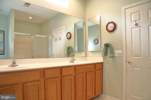 663 THOREAU DR, Mount Joy, PA 17552