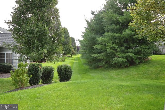 663 THOREAU DR, Mount Joy, PA 17552