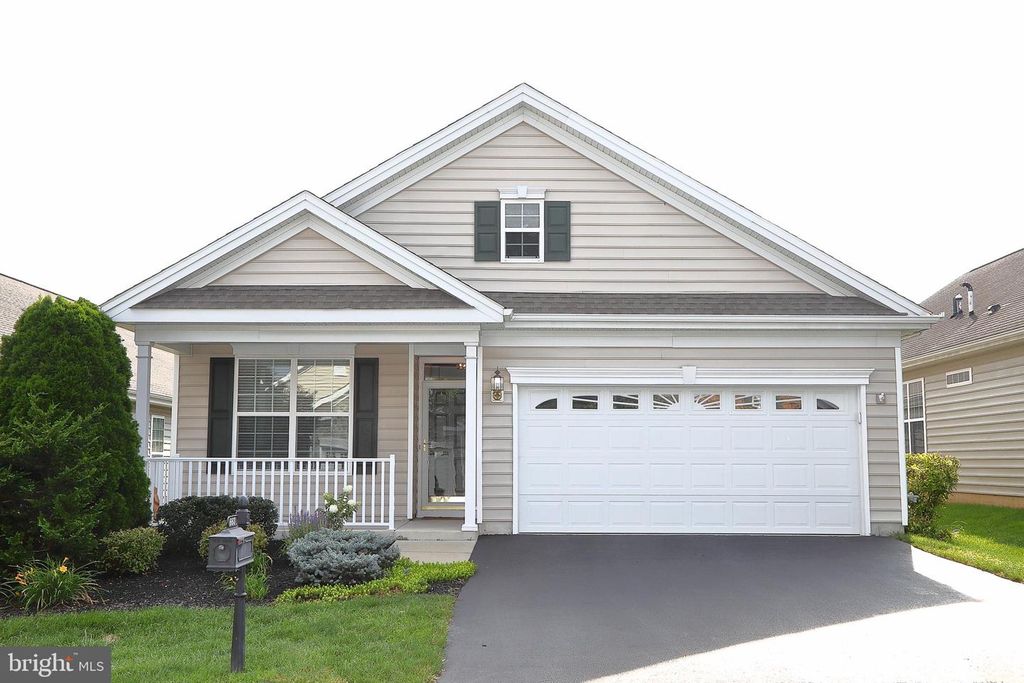 663 THOREAU DR, Mount Joy, PA 17552