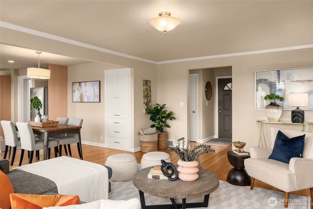 5930 Wilson Avenue S, Seattle, WA 98118