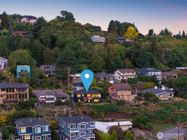 5930 Wilson Avenue S, Seattle, WA 98118