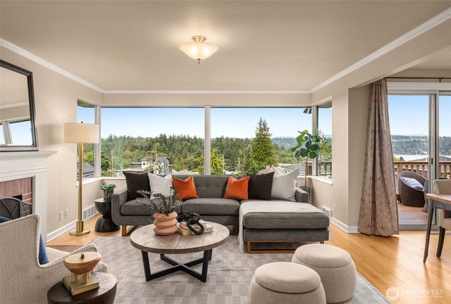 5930 Wilson Avenue S, Seattle, WA 98118