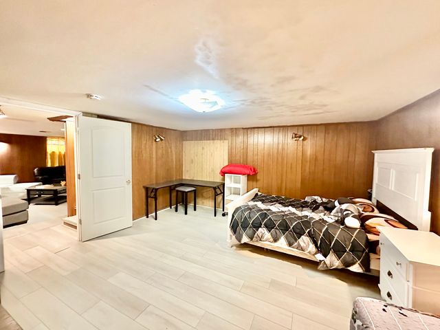 901 S Westgate Road, Des Plaines, IL 60016