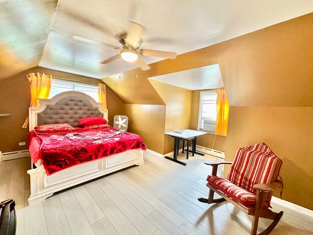 901 S Westgate Road, Des Plaines, IL 60016