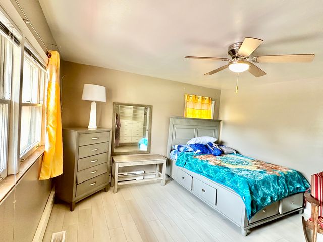 901 S Westgate Road, Des Plaines, IL 60016