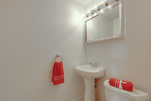 370 MADISON Avenue, Glencoe, IL 60022