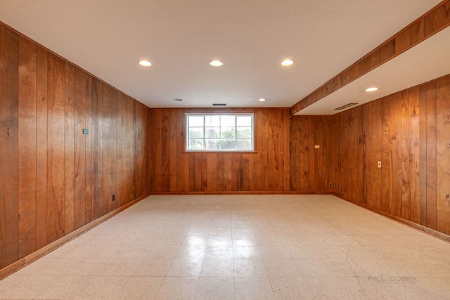 370 MADISON Avenue, Glencoe, IL 60022