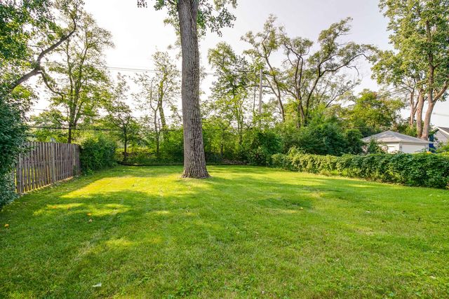 370 MADISON Avenue, Glencoe, IL 60022