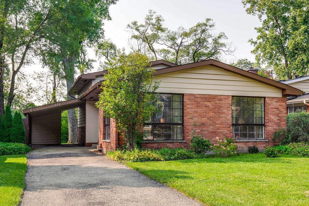 370 MADISON Avenue, Glencoe, IL 60022