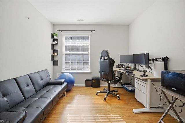 5325 Brinsley LN, Virginia Beach, VA 23455