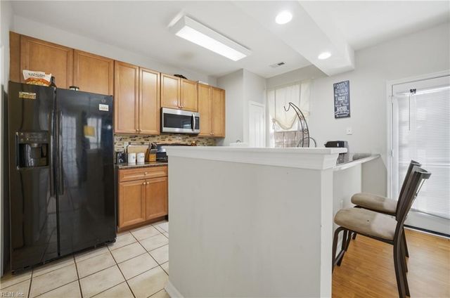 5325 Brinsley LN, Virginia Beach, VA 23455