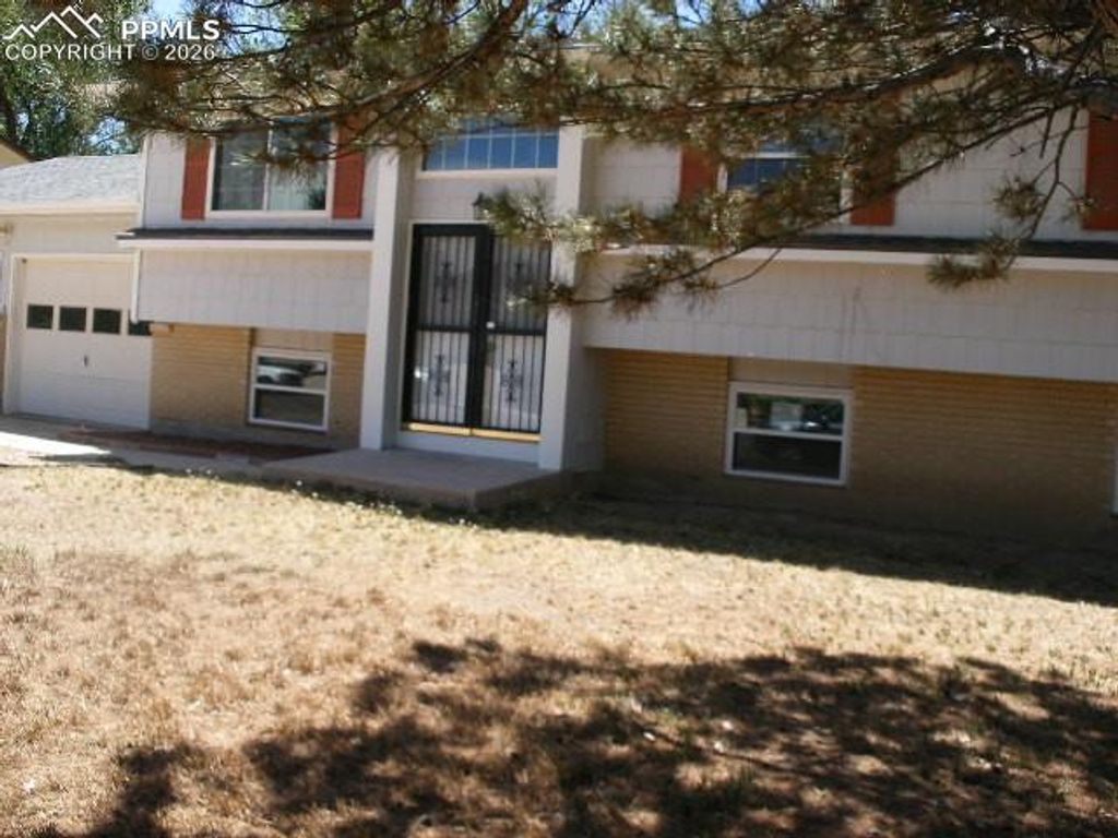 7349 Colonial Drive, Fountain, CO 80817