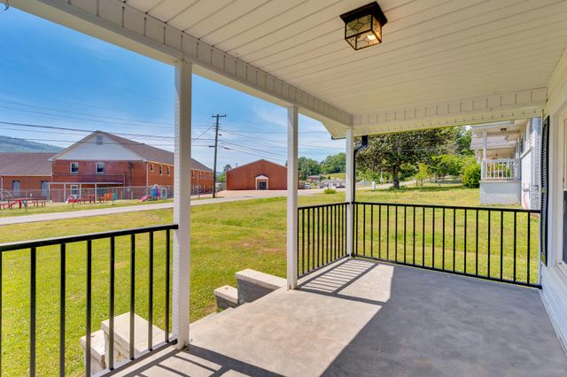 37 Myrtle Avenue, Chattanooga, TN 37419