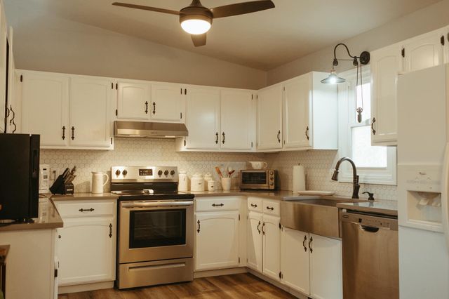 60 Montego Drive, Kimberling City, MO 65686