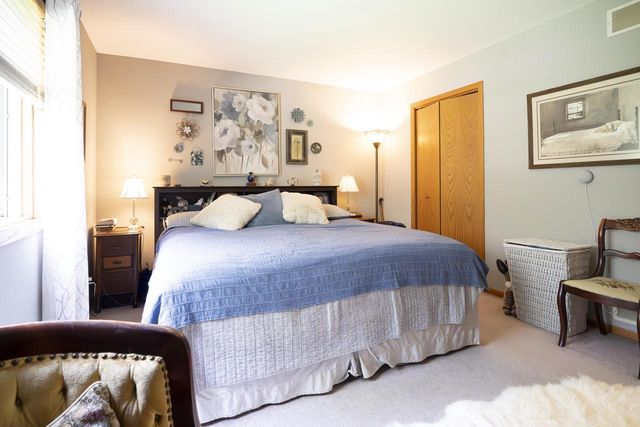204 Cambridge AVENUE, Waukesha, WI 53188