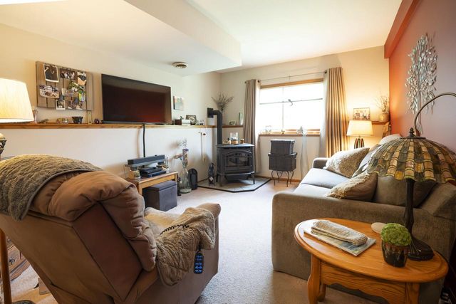 204 Cambridge AVENUE, Waukesha, WI 53188