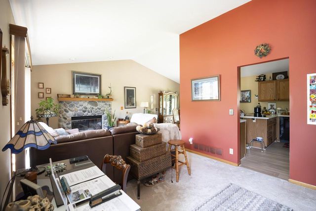 204 Cambridge AVENUE, Waukesha, WI 53188
