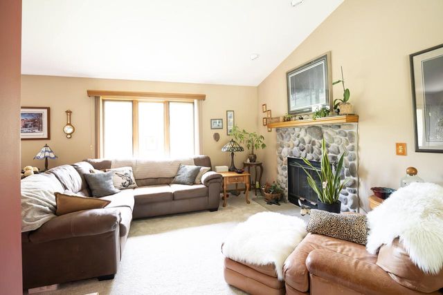 204 Cambridge AVENUE, Waukesha, WI 53188