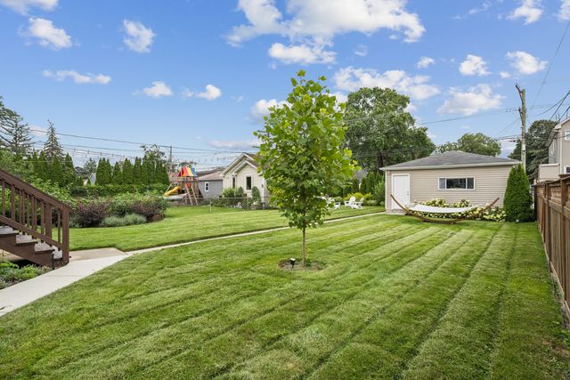 6028 N Newburg Avenue, Chicago, IL 60631